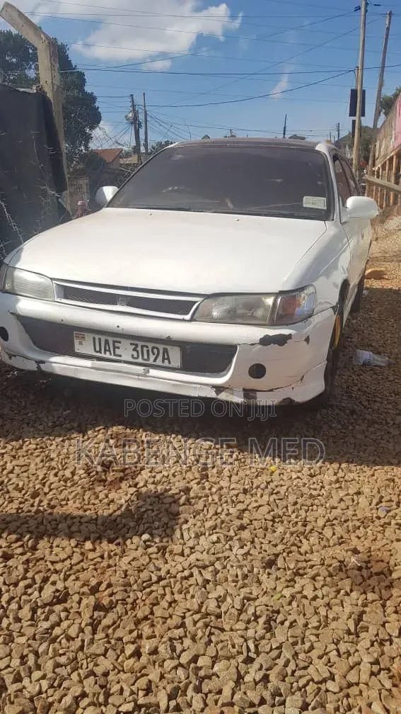 Toyota Corolla 2003 White
