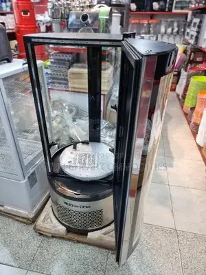 Attractive Cake Chiller