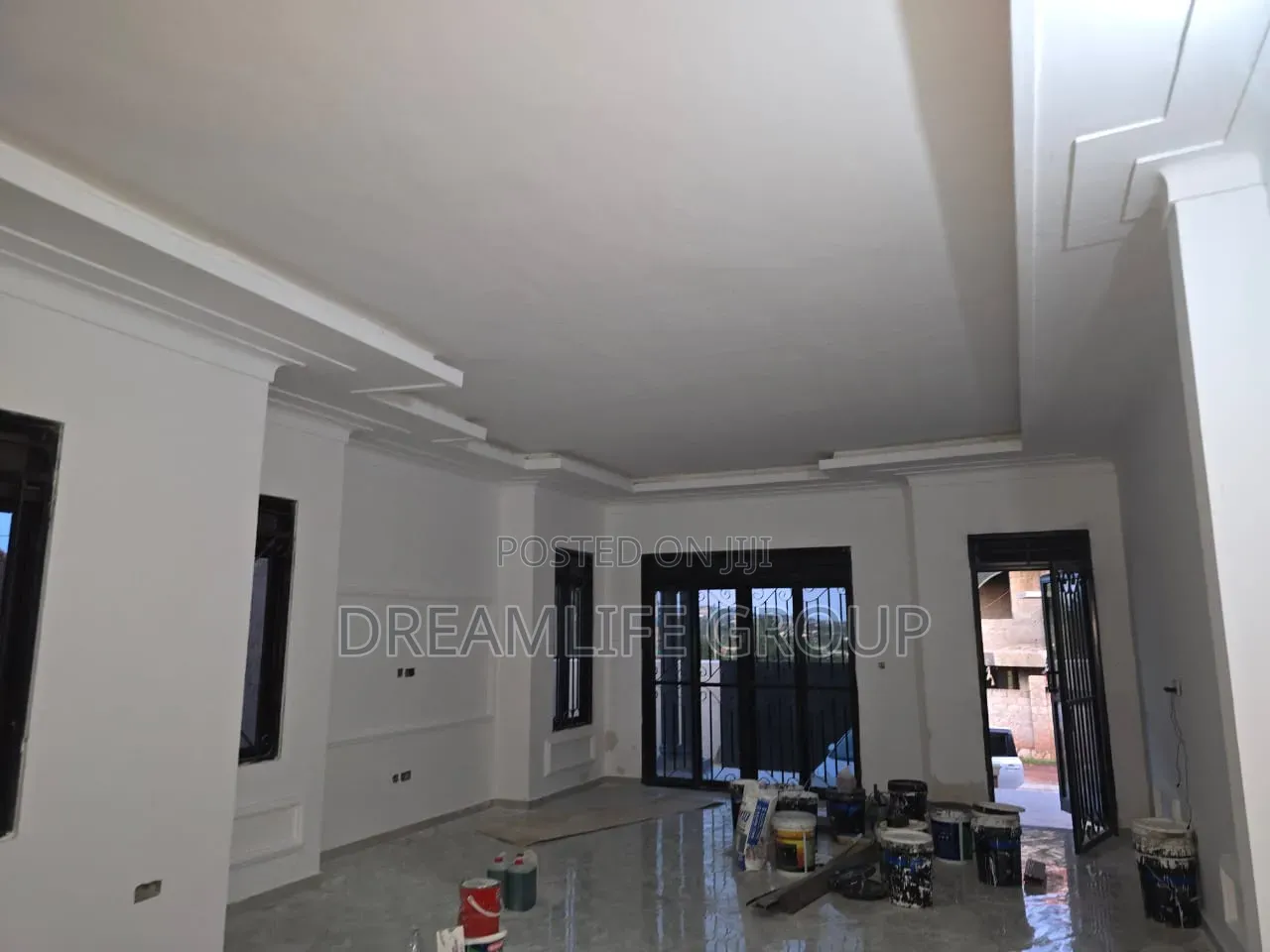 Furnished 5bdrm Mansion in Kira for sale