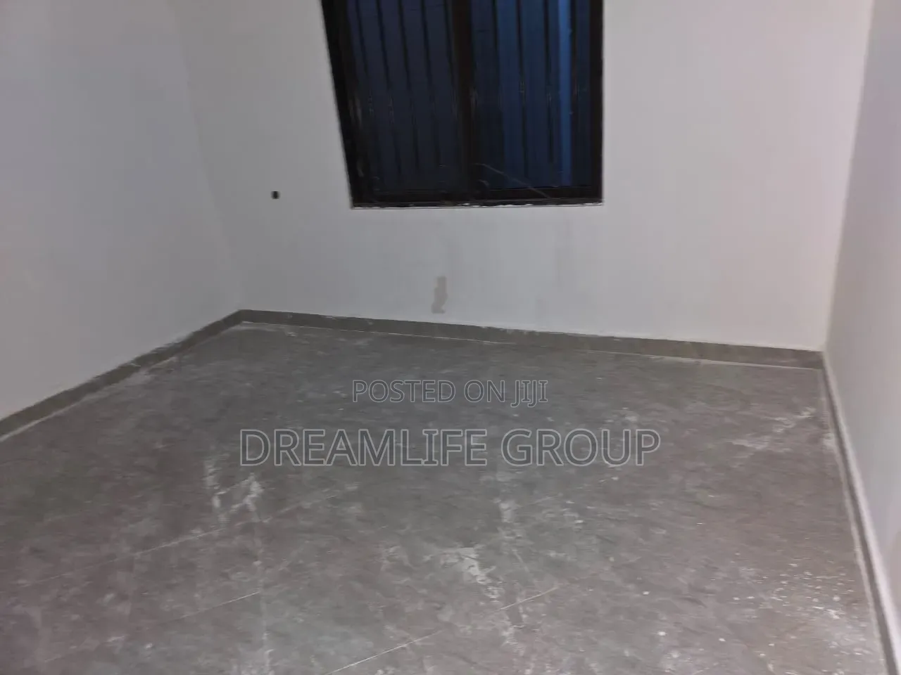 Furnished 5bdrm Mansion in Kira for sale