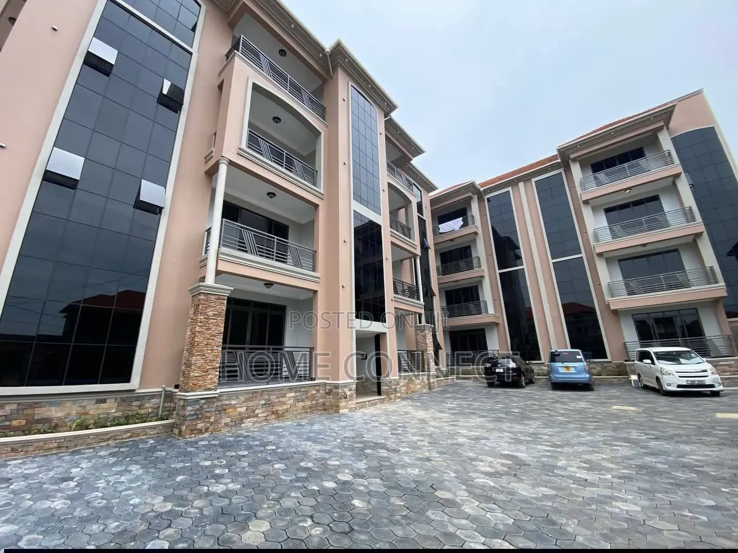 2bdrm Apartment in Muyenga Kironde Rd, Central Division for rent
