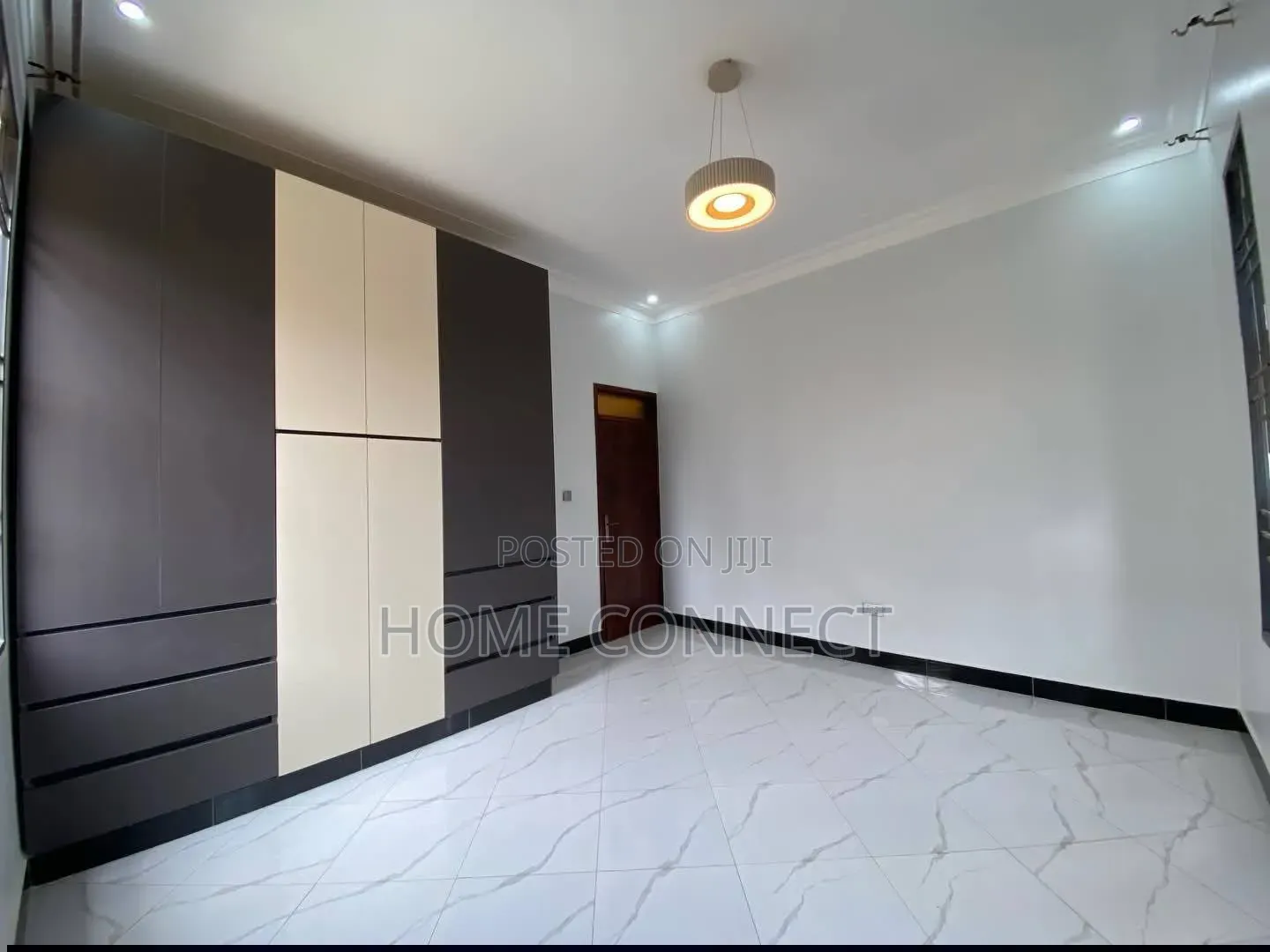 2bdrm Apartment in Muyenga Kironde Rd, Central Division for rent
