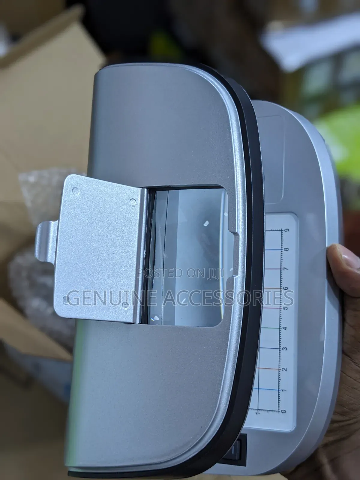 Multi-Function Counterfeit Money Detector With a Magnifier