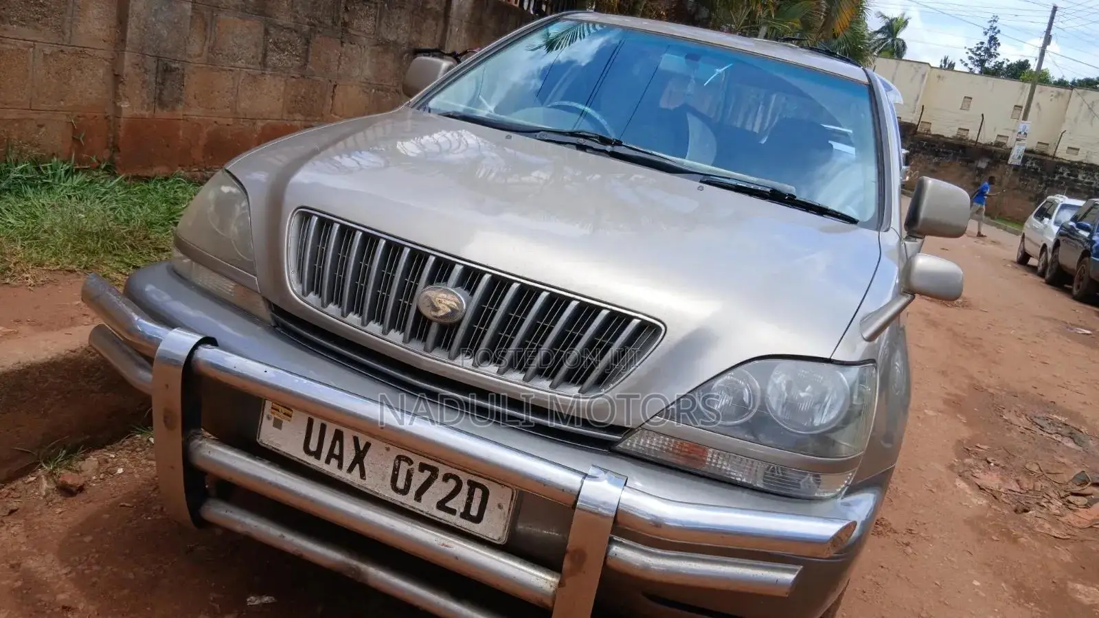 Toyota Harrier 2002 Gold