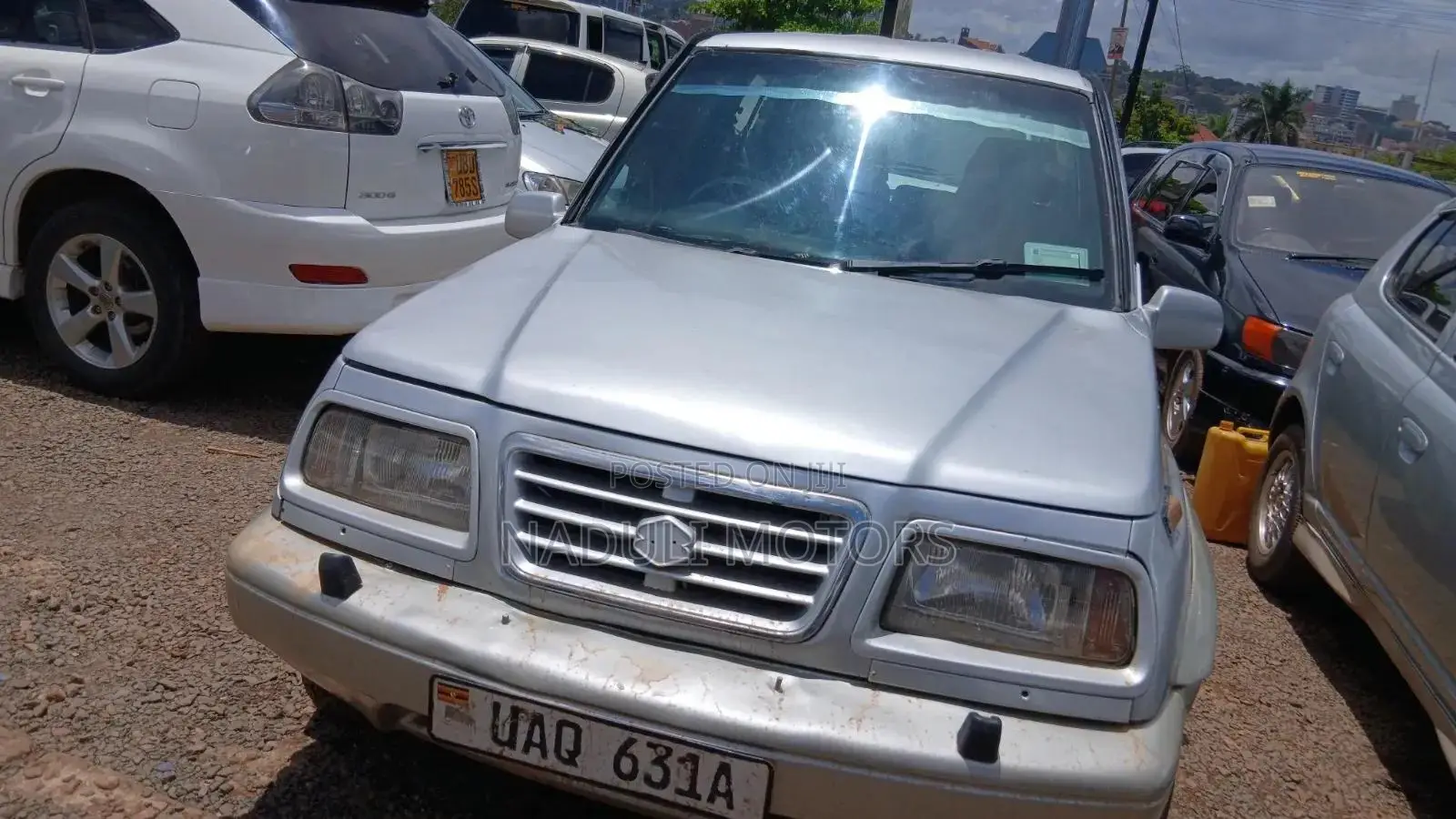 Suzuki Escudo 2004 Silver