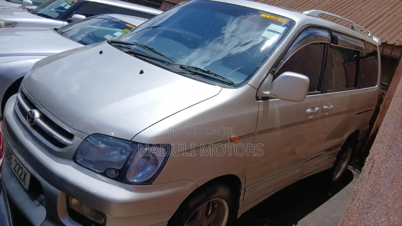 Toyota Noah 2002 Silver
