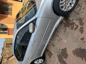 Subaru Legacy 2.0 2005 Gray