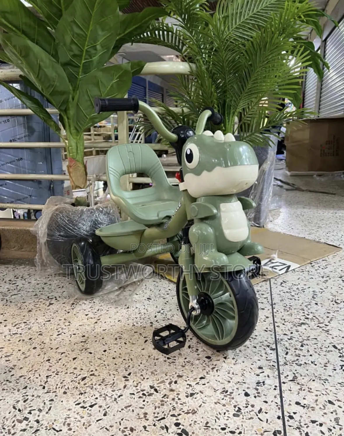 Children's Dinosaur-Themed Tricycle - Unisex (1-5)Years