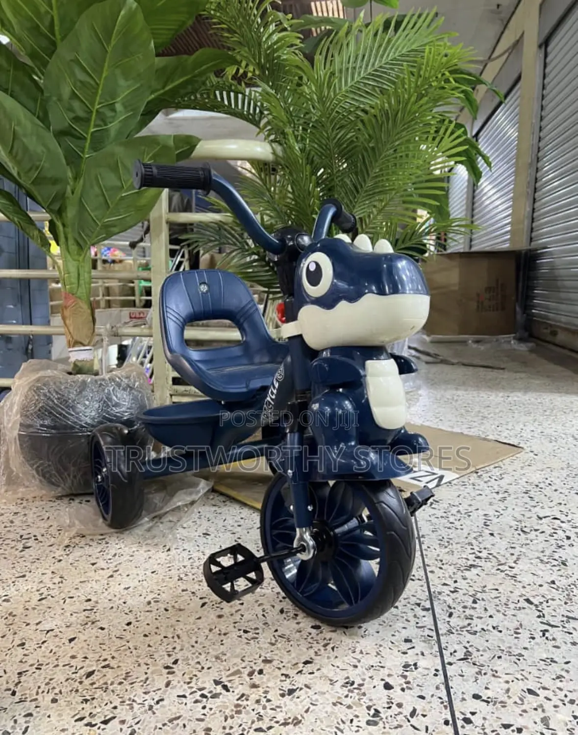 Children's Dinosaur-Themed Tricycle - Unisex (1-5)Years