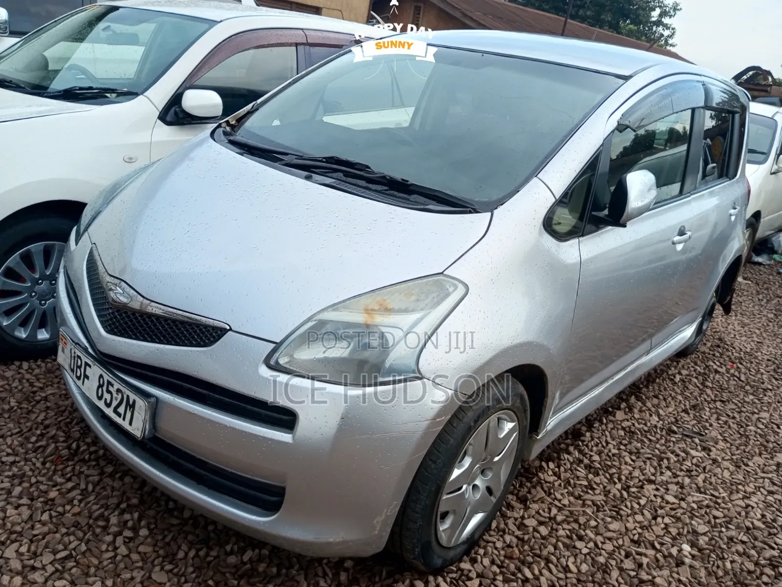 Toyota Ractis 2010