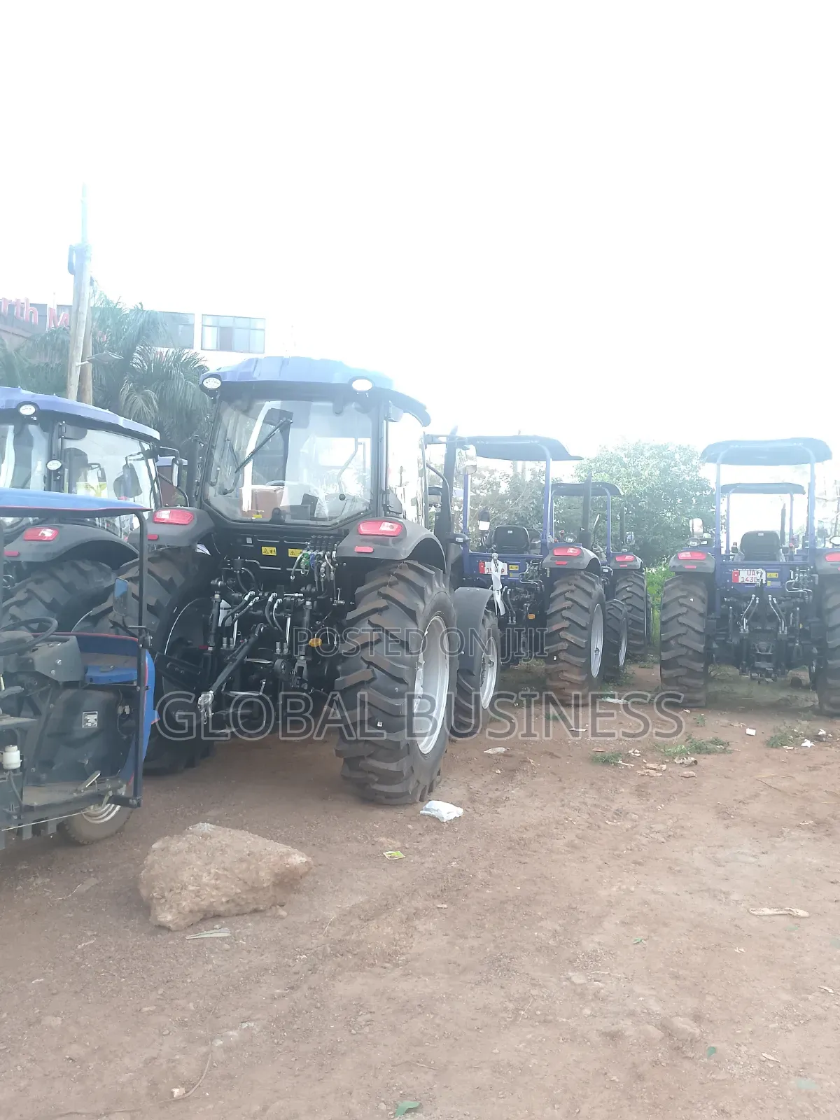 90hp Heavy Duty Commercial Farm Tractor – Power You Can Trust