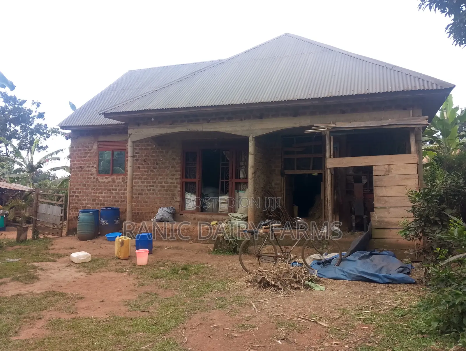5bedroom House on Cash Sale