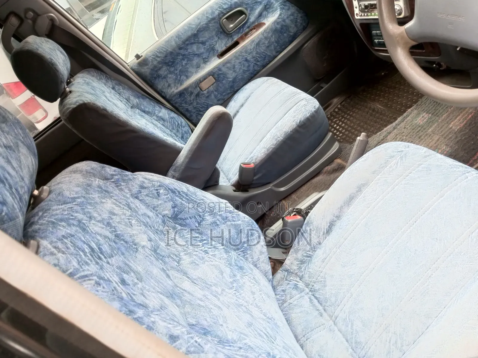 Toyota TownAce Noah 2000