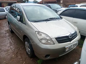 Toyota Corolla Spacio 2003
