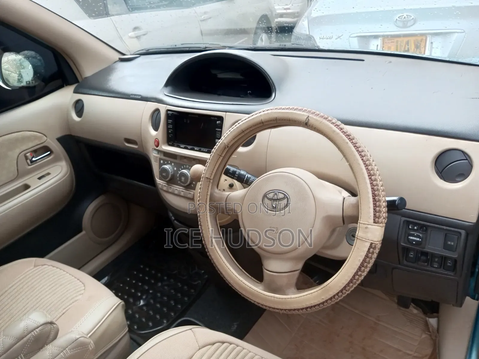 Toyota Sienta 2008