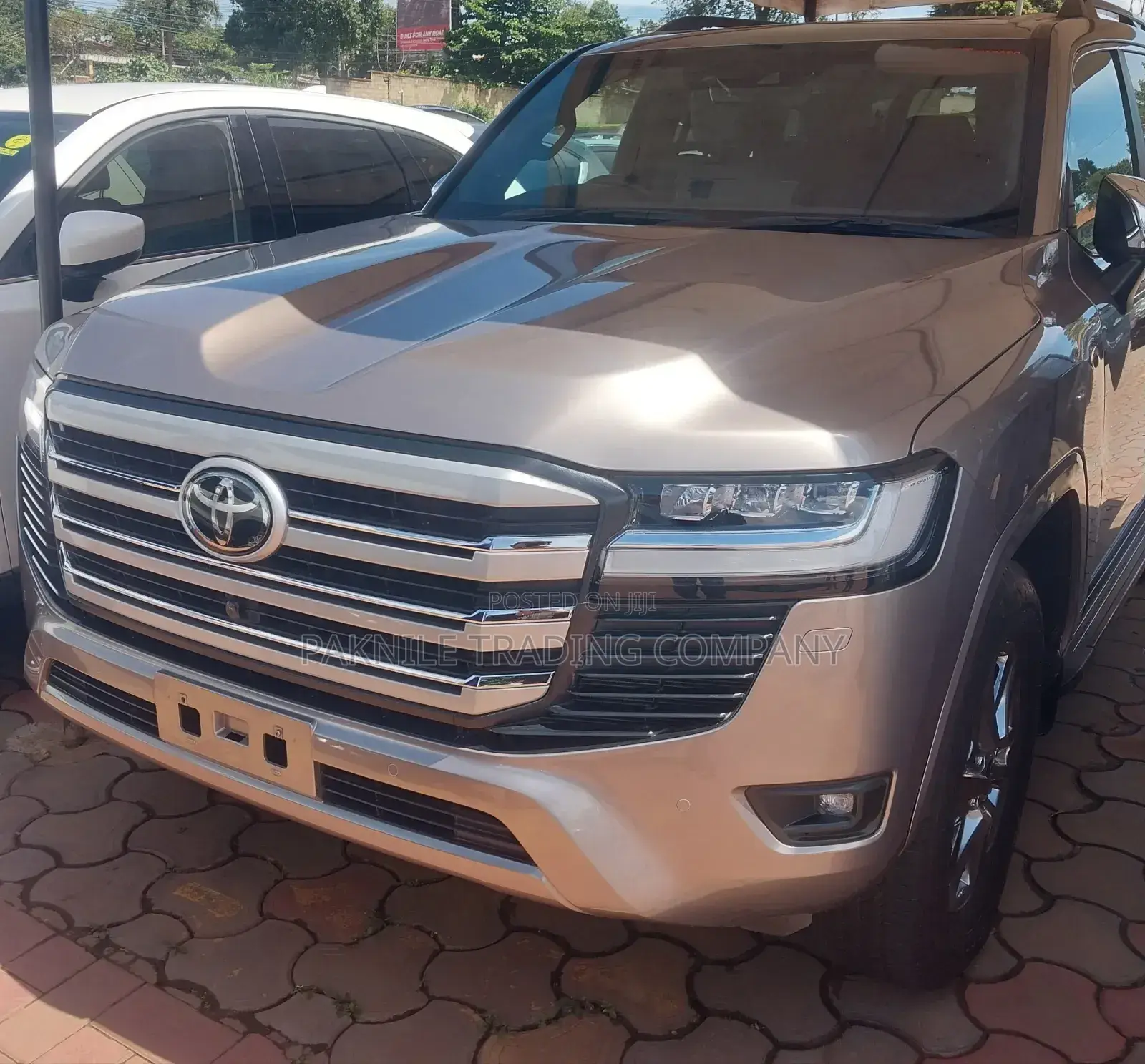 Toyota Land Cruiser 2023 Gold