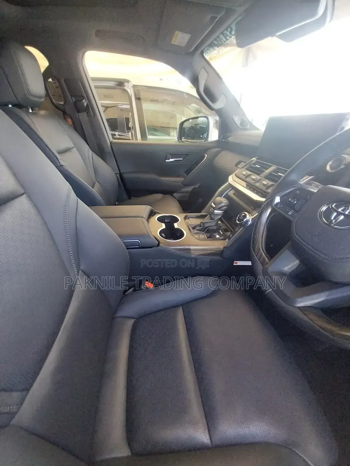 Toyota Land Cruiser 2023 Gold