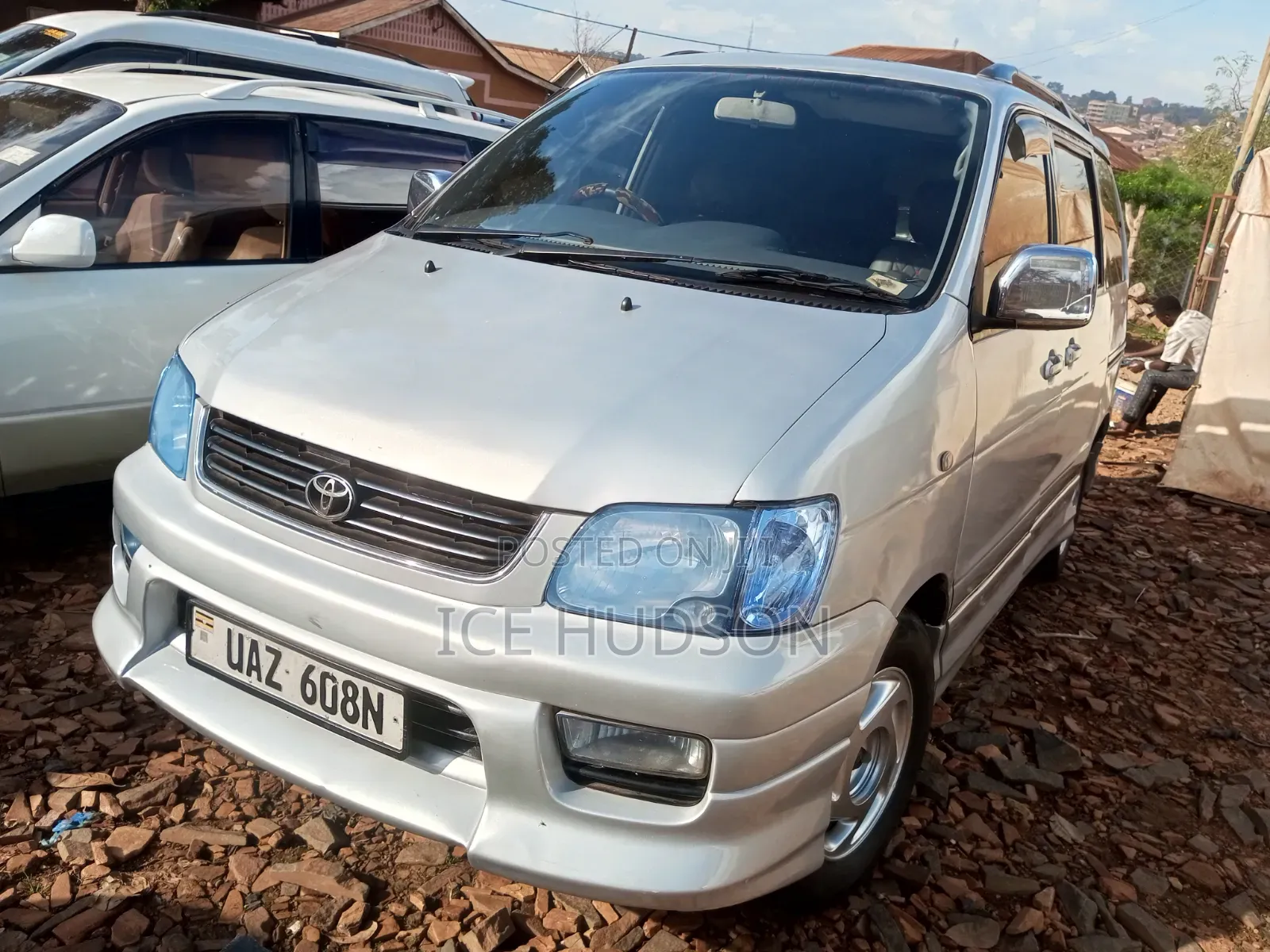 Toyota LiteAce Noah 2001