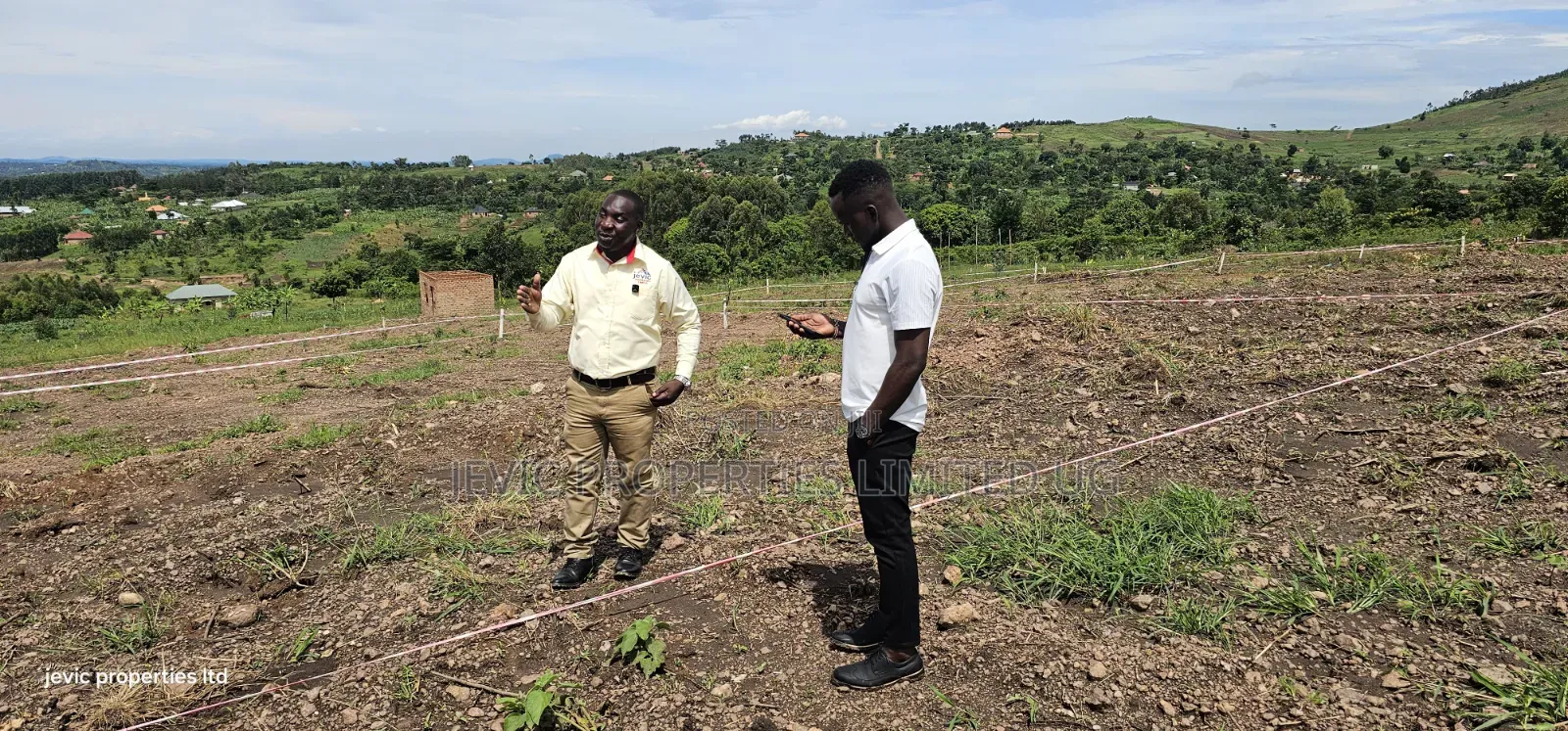 Namayumba Plots for Sale Along Hoima Road
