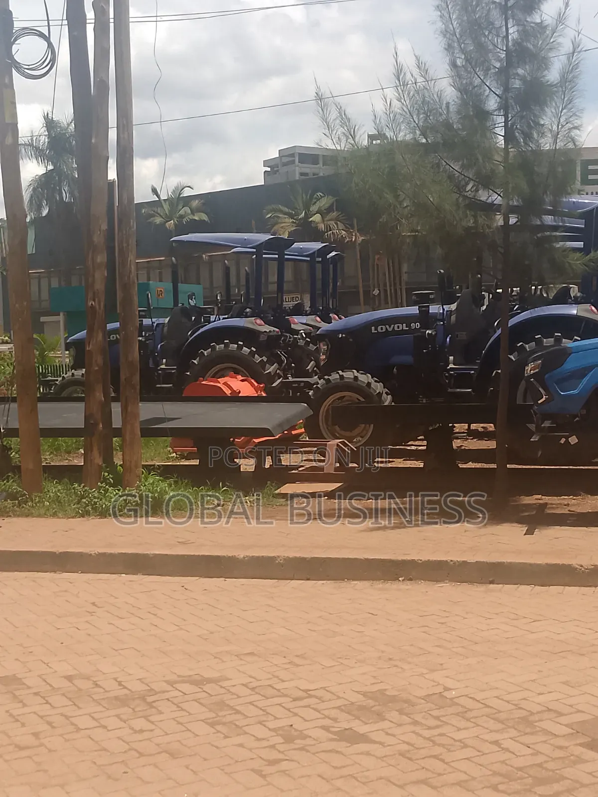 Powerful 90hp Farm Tractor – High Performance Reliable