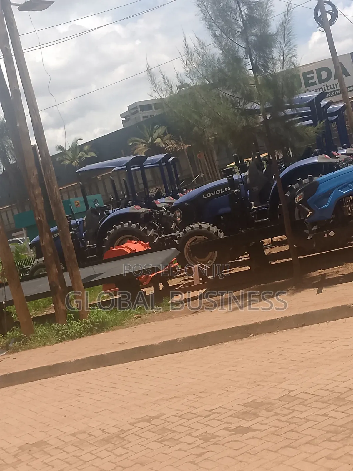 Powerful 90hp Farm Tractor – High Performance Reliable