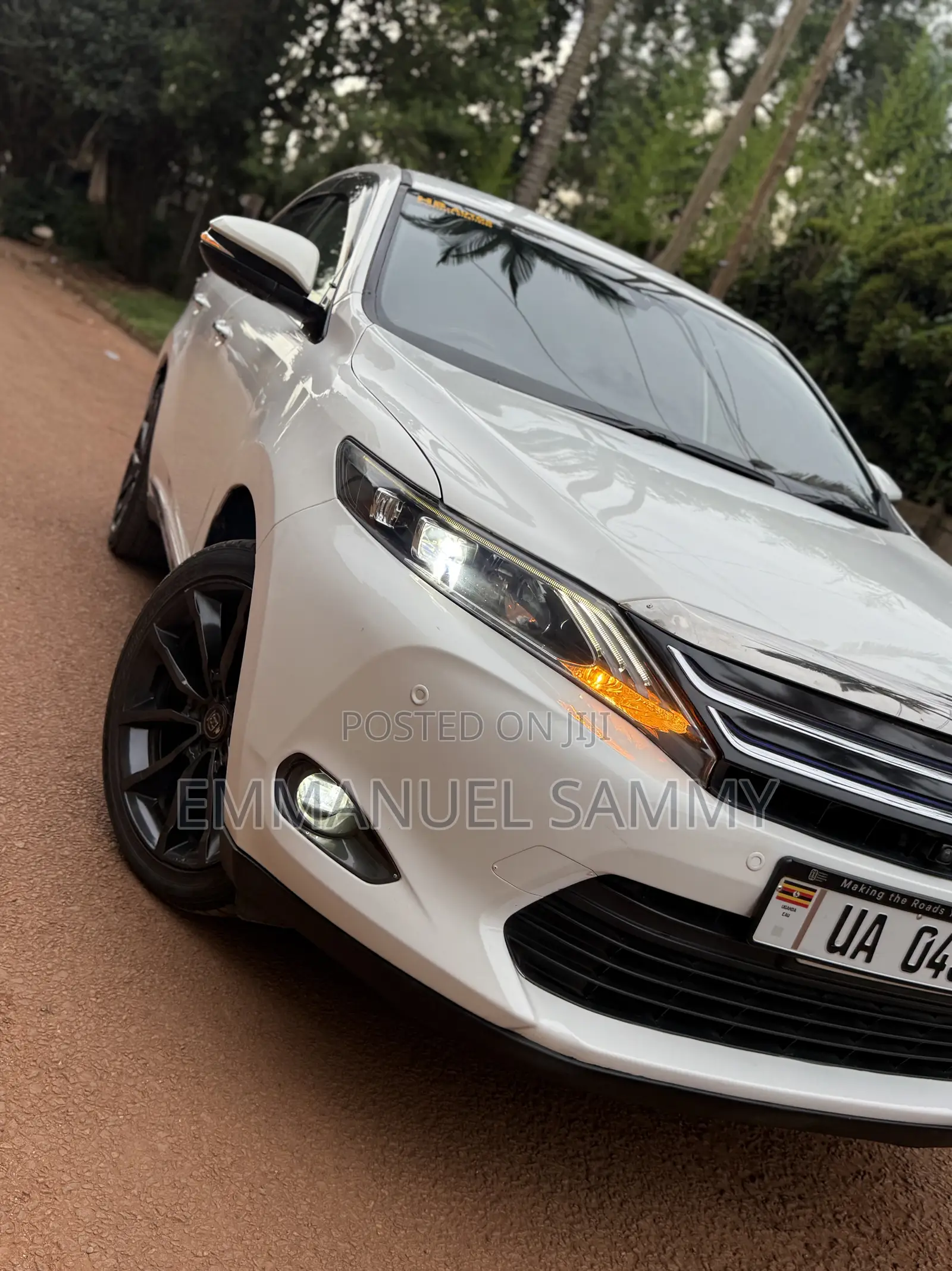 Toyota Harrier 2.0 2015 White