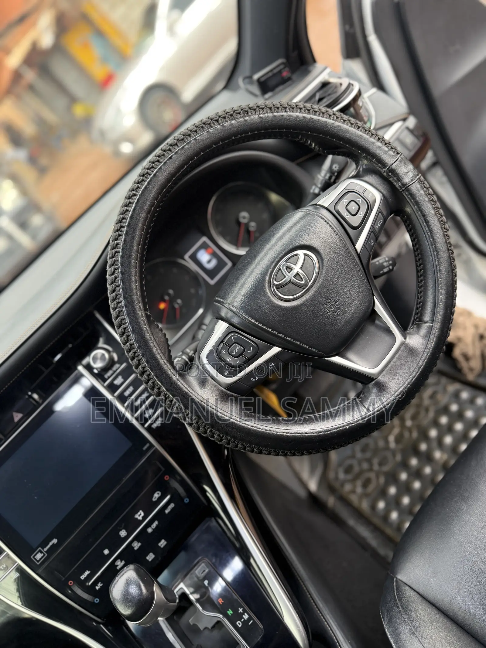 Toyota Harrier 2.0 2015 White