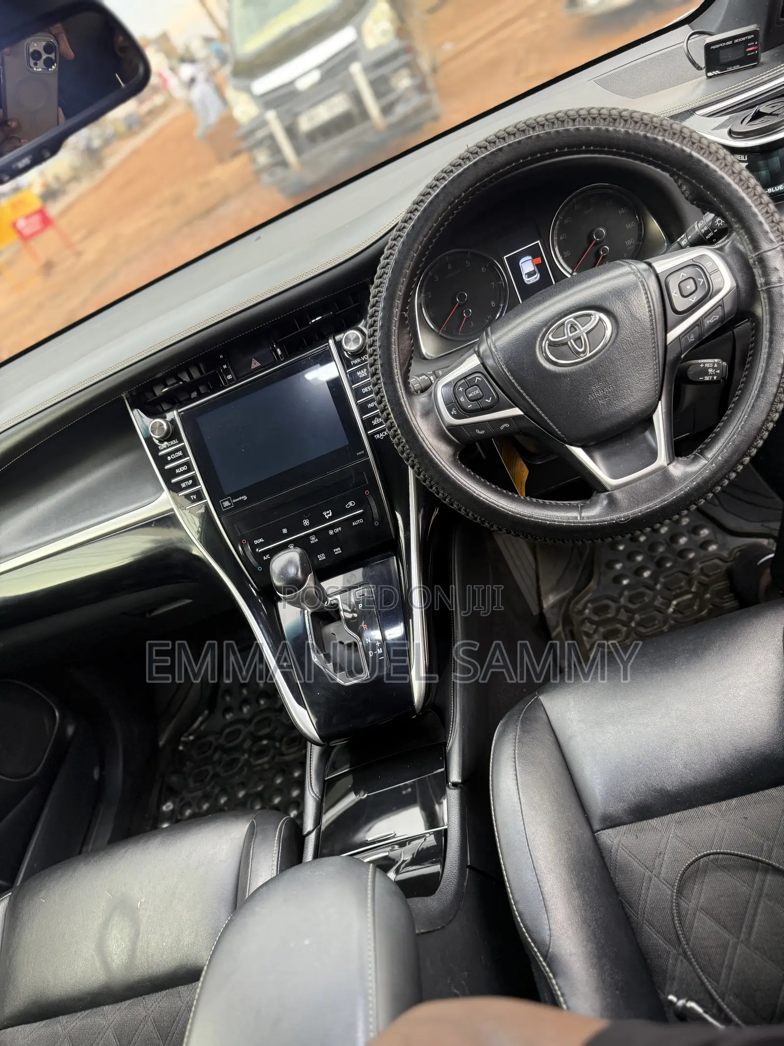 Toyota Harrier 2.0 2015 White