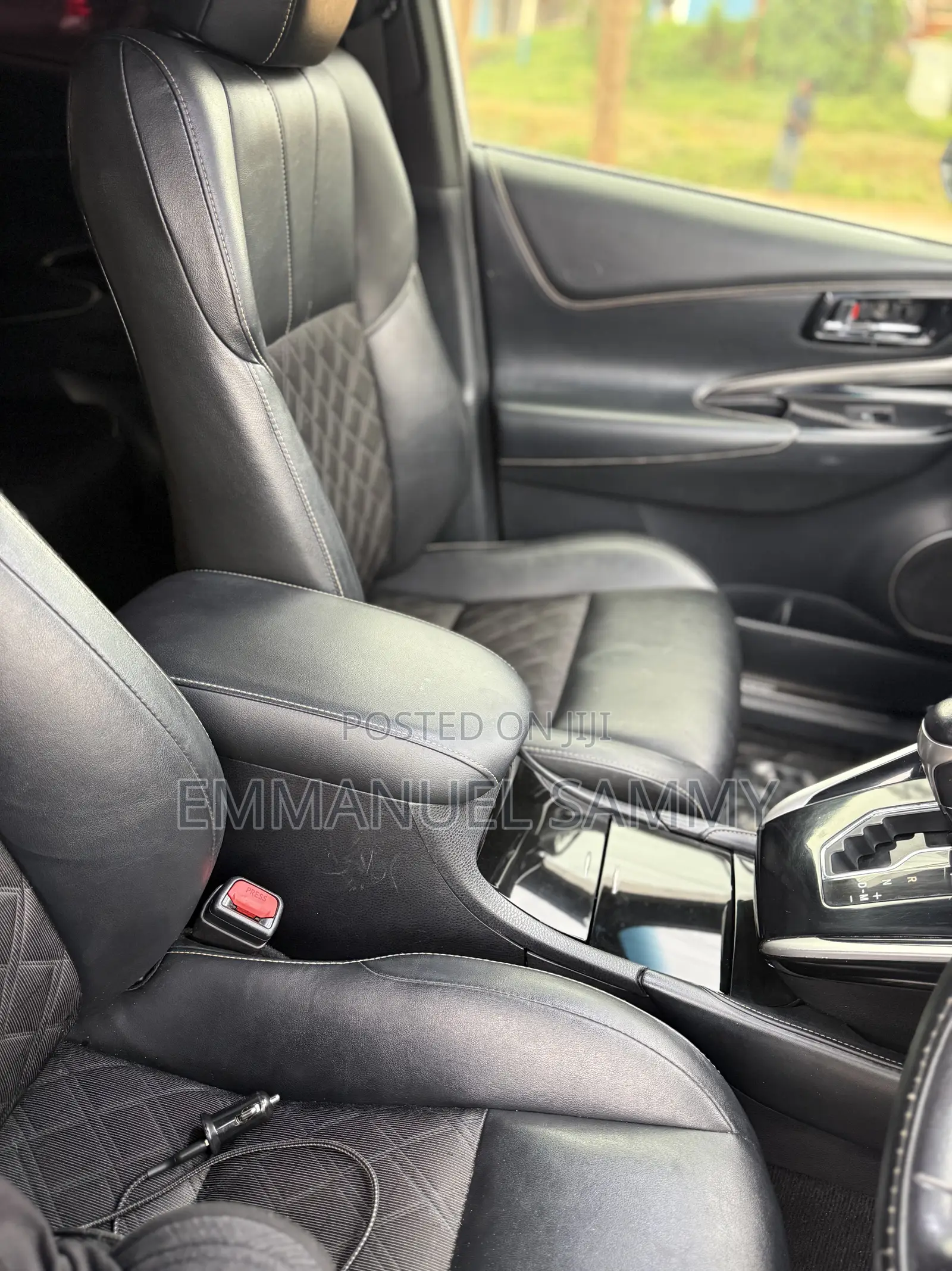 Toyota Harrier 2.0 2015 White