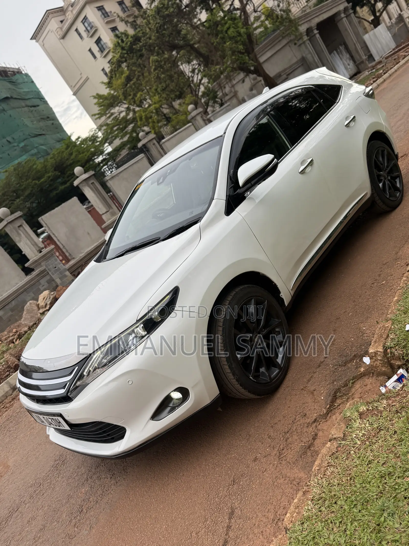 Toyota Harrier 2.0 2015 White