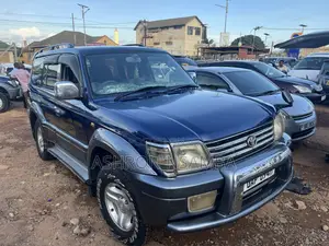 Toyota Land Cruiser Prado 2000 Blue