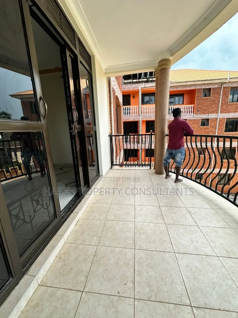 3bdrm Apartment in Muyunyo, Central Division for rent