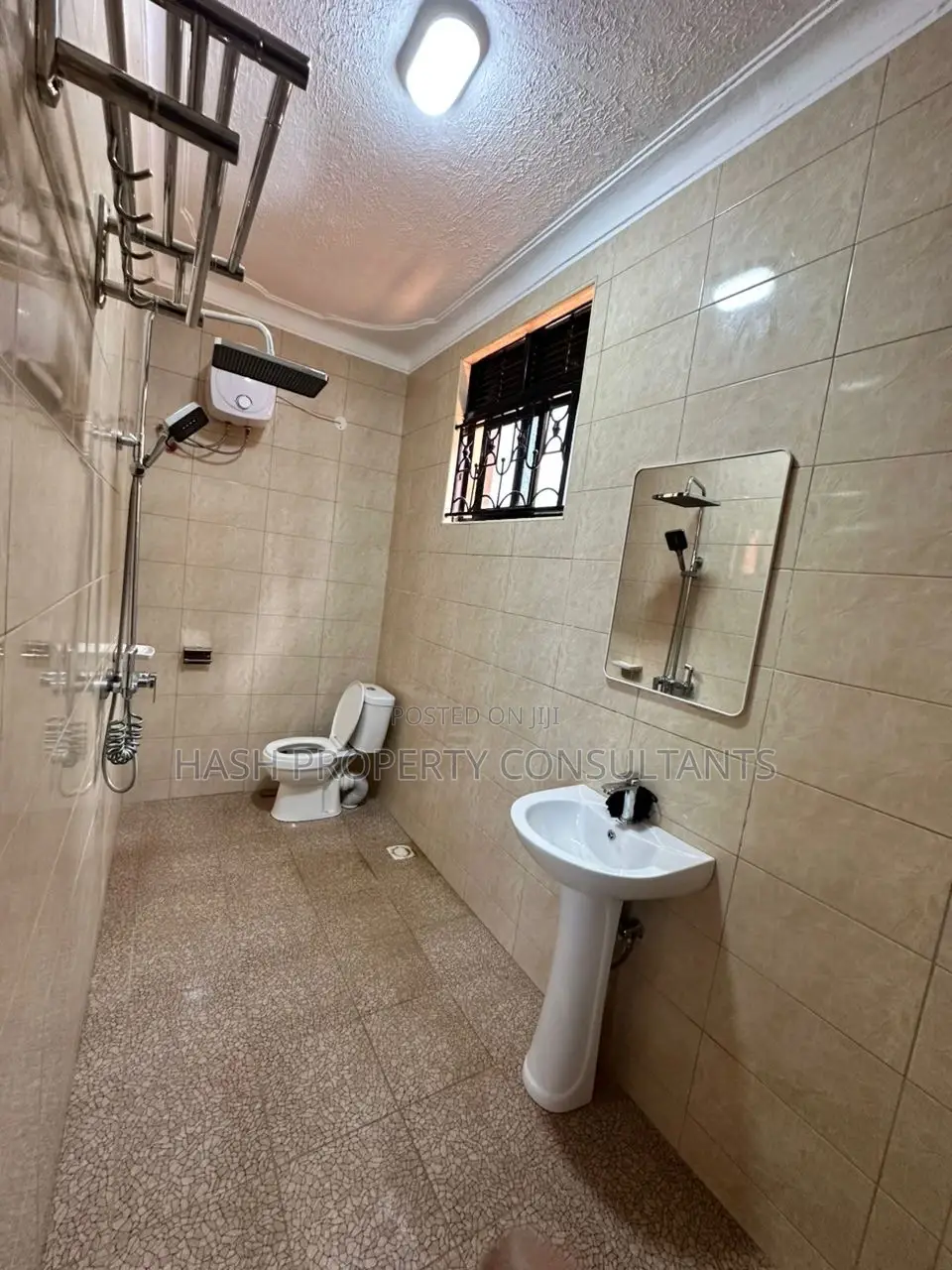 3bdrm Apartment in Muyunyo, Central Division for rent