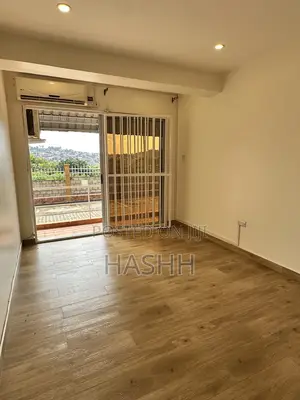 3bdrm Duplex in Iiii, Central Division for rent