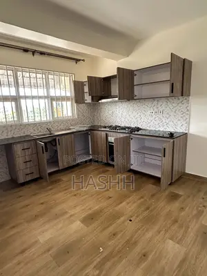 3bdrm Duplex in Iiii, Central Division for rent