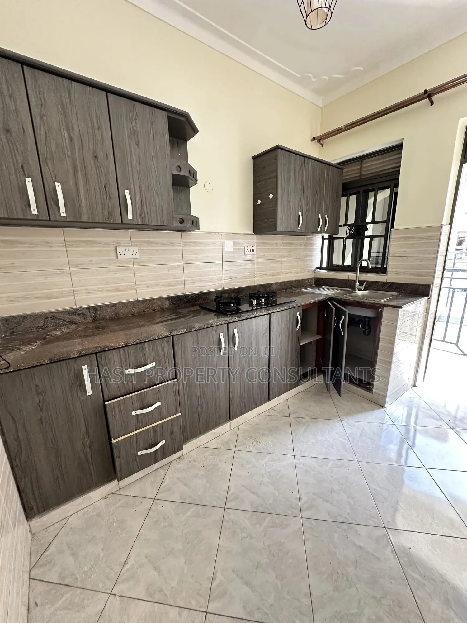 3bdrm Apartment in Yyyy, Central Division for rent