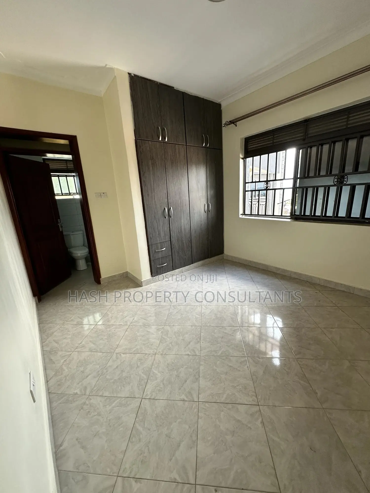 3bdrm Apartment in Yyyy, Central Division for rent