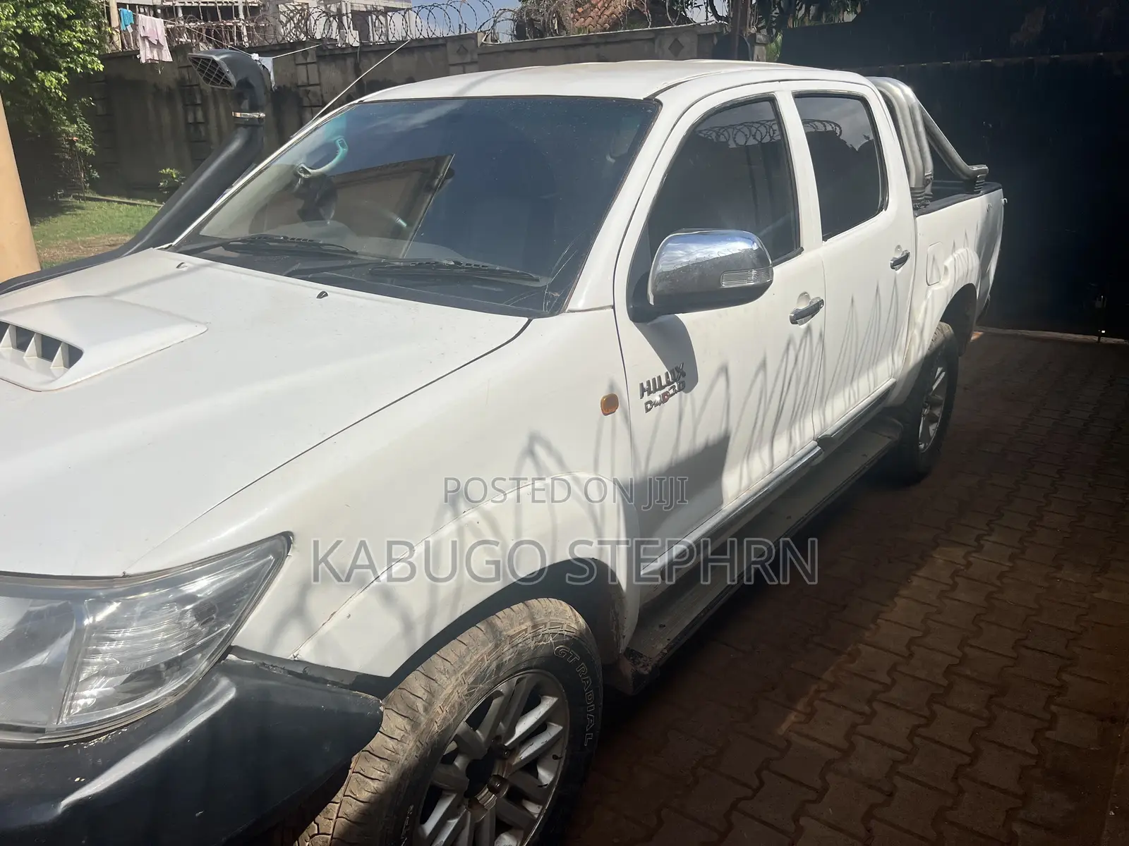 Hilux Vigo Double Cabin Pickup for Hire