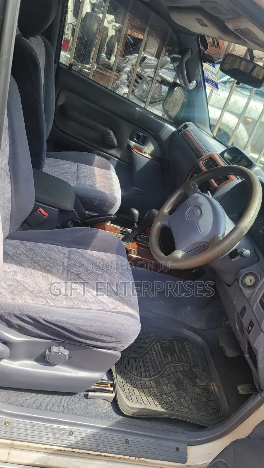 Toyota Land Cruiser Prado 2001 Pearl