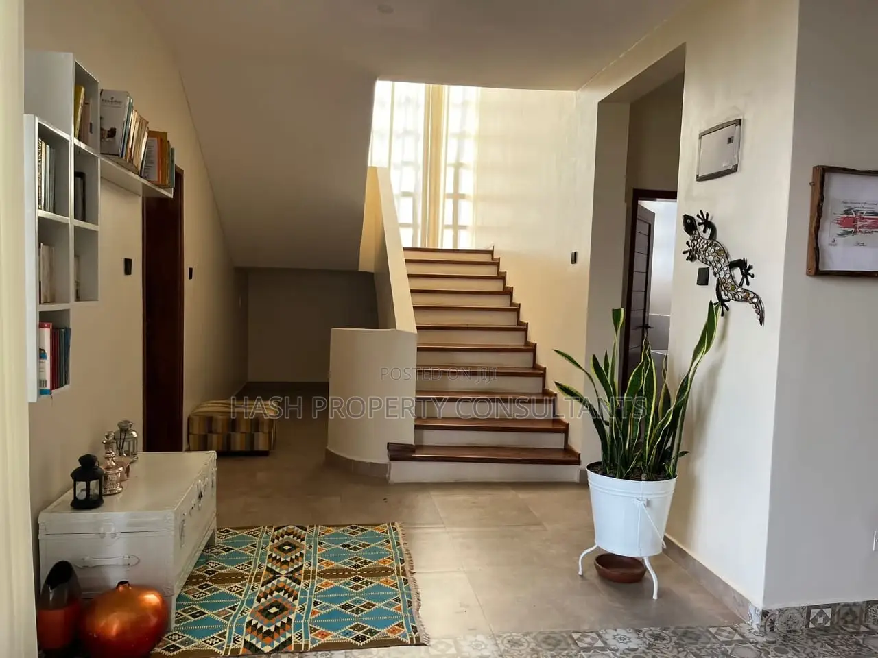 3bdrm Mansion in Buziga, Central Division for rent