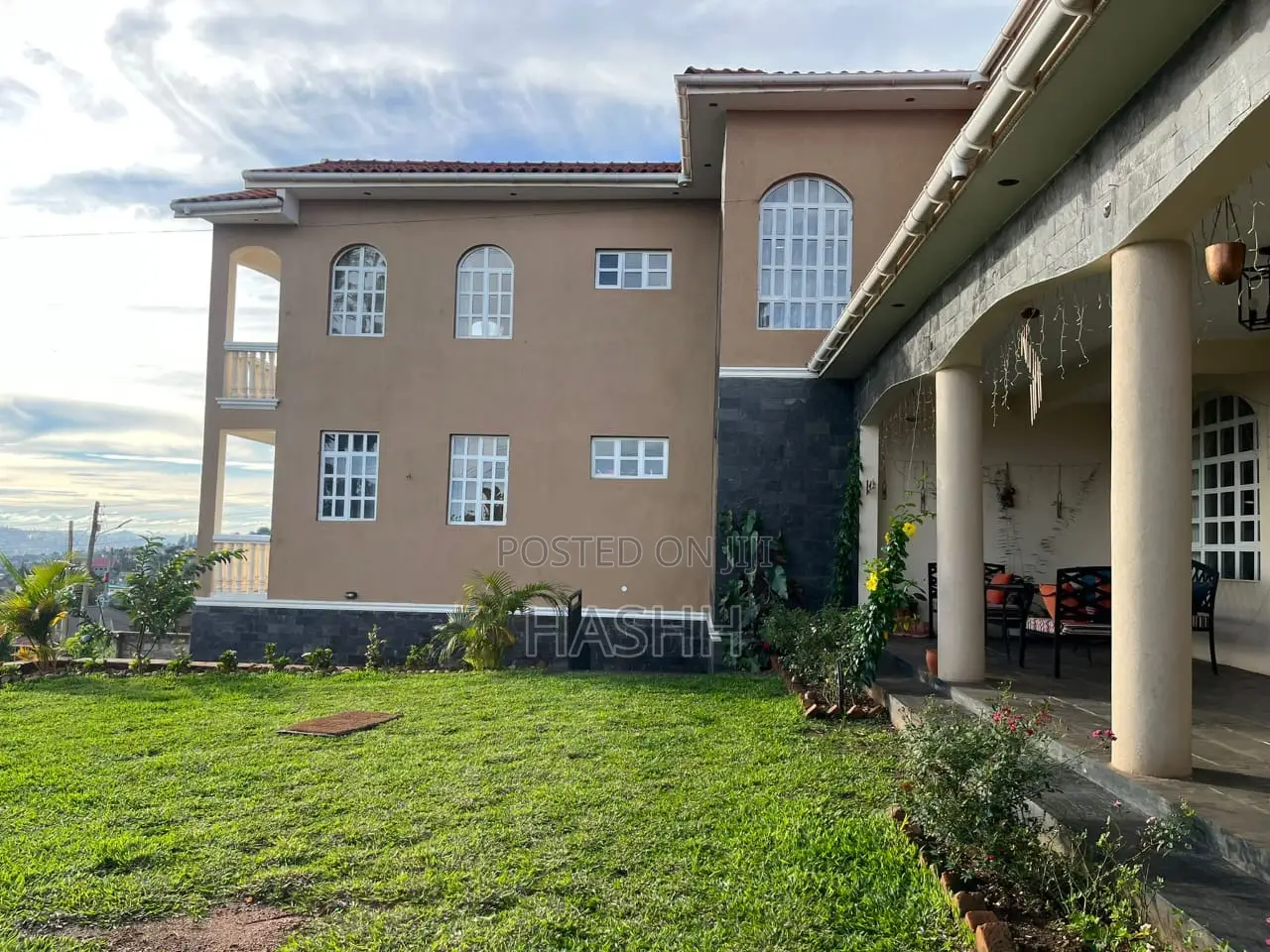 3bdrm Mansion in Buziga, Central Division for rent