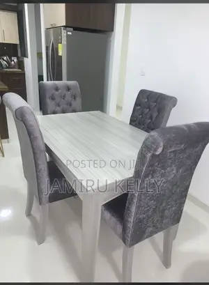Cosy Dining Seats and Table