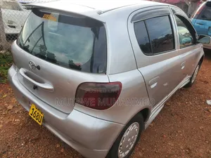 Toyota Vitz 2007 Silver