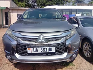 Mitsubishi Pajero Sport 2022 Silver