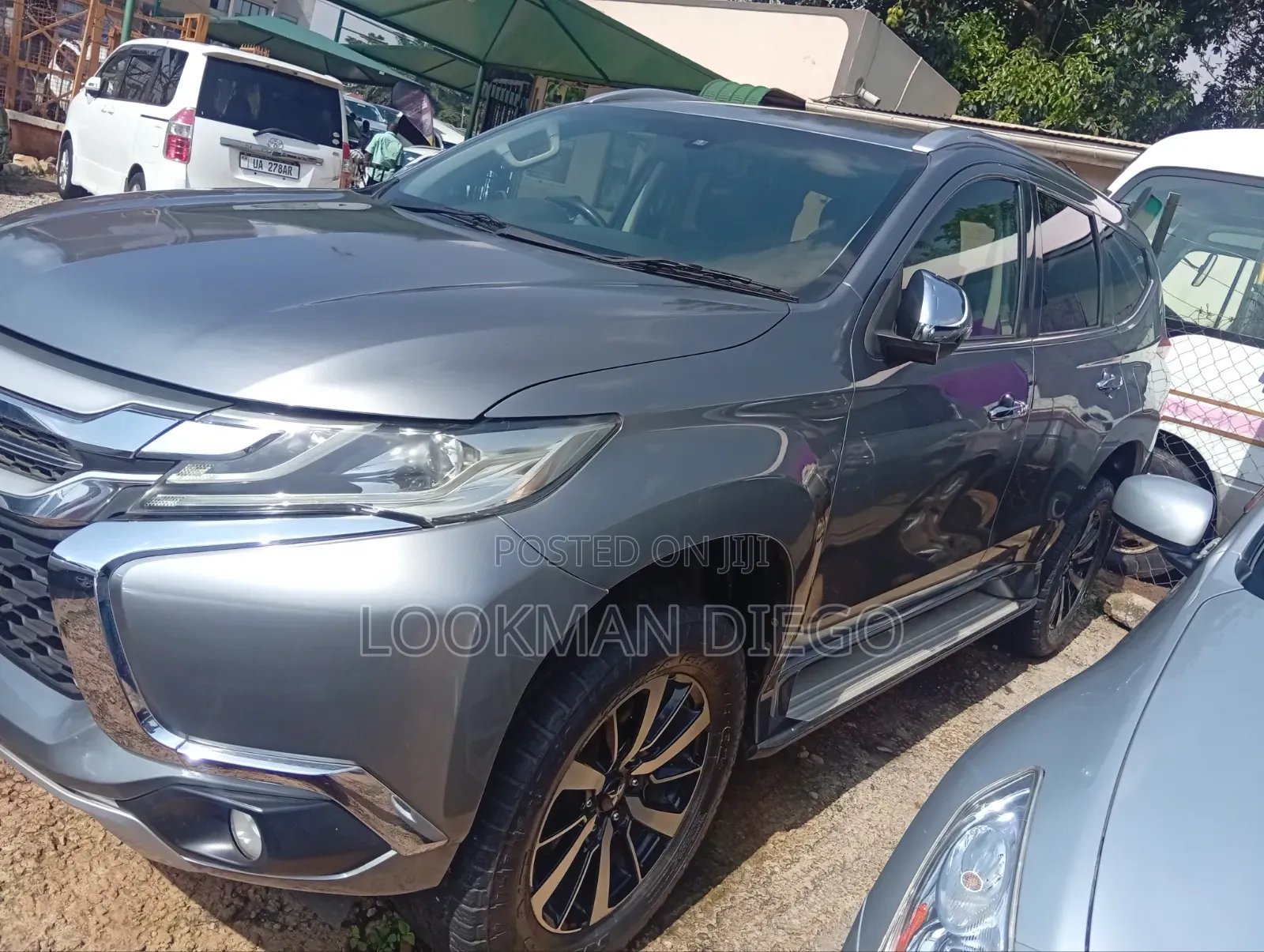 Mitsubishi Pajero Sport 2022 Silver