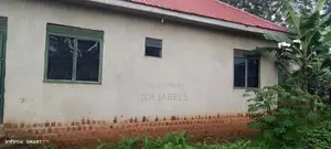 3bdrm Bungalow in Wobulenzi TC for rent