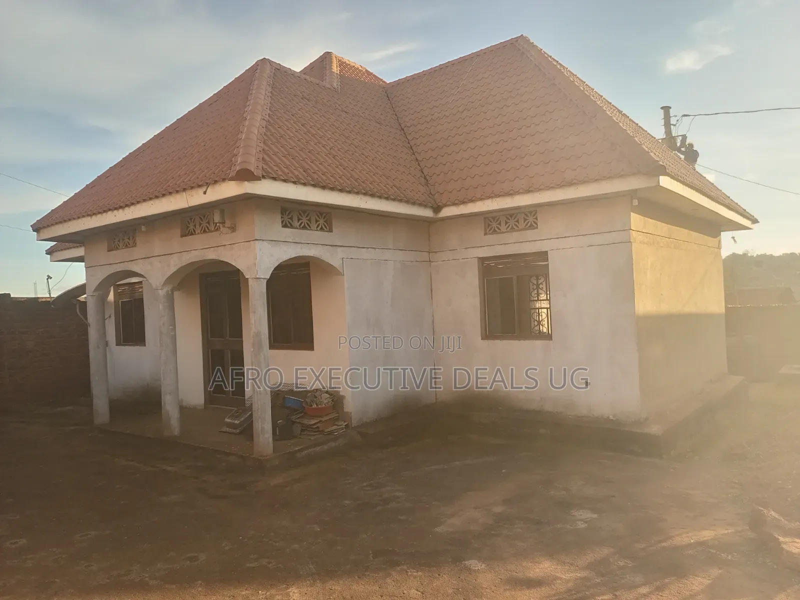 4bdrm House in Mutundwe Kilinyabigo, Rubaga for sale