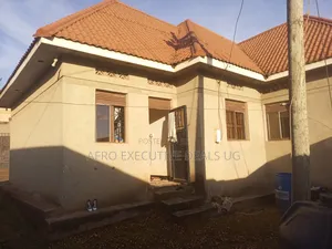 4bdrm House in Mutundwe Kilinyabigo, Rubaga for sale