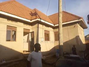 4bdrm House in Mutundwe Kilinyabigo, Rubaga for sale