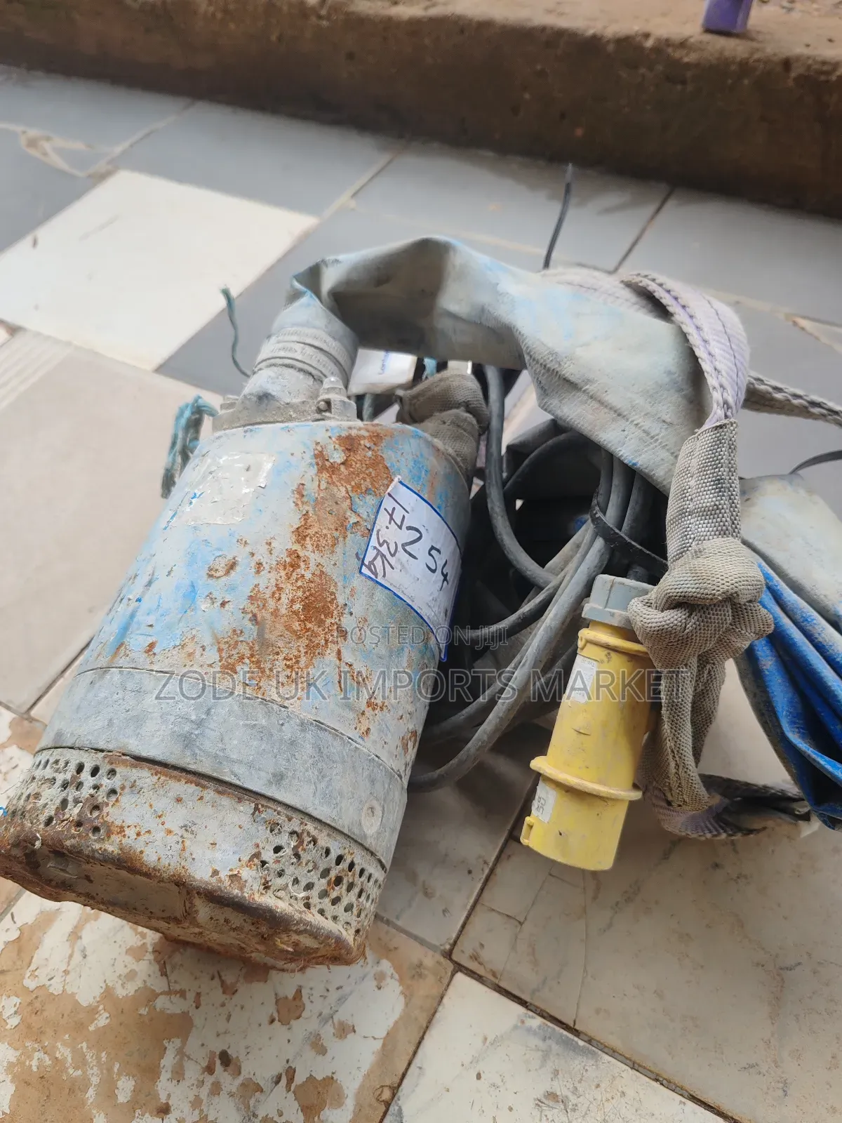 60m Uk Used Submersible Water Pump
